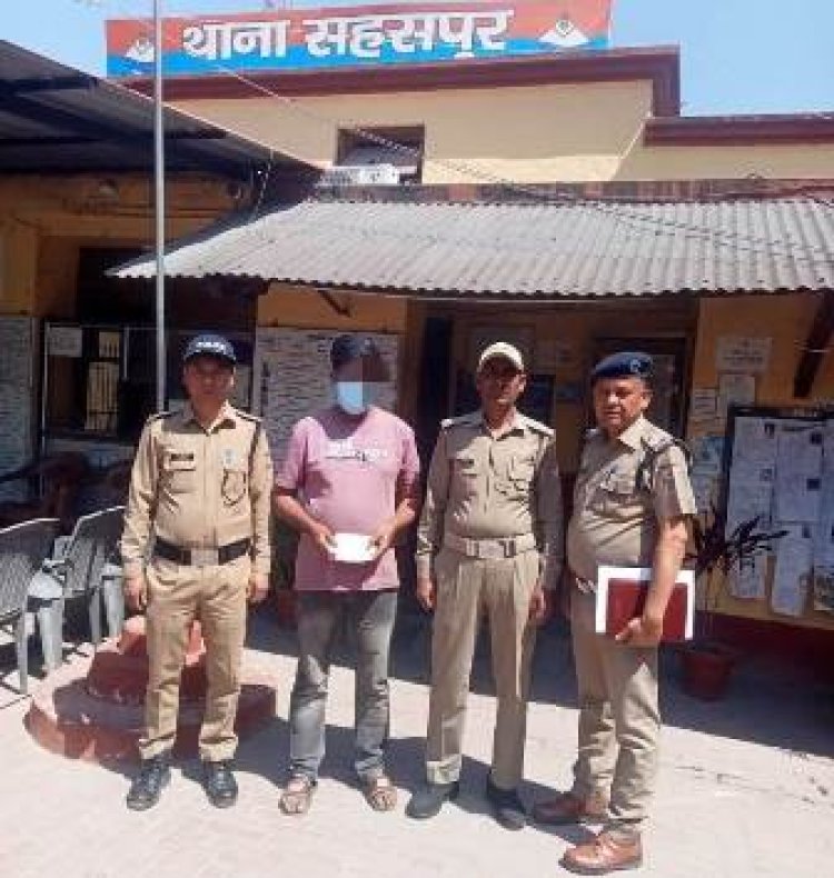 16 लाख रुपयों की अवैध स्मैक के साथ फिल्मी स्टाइल में तस्करी करता तस्कर गिरफ्तार ।