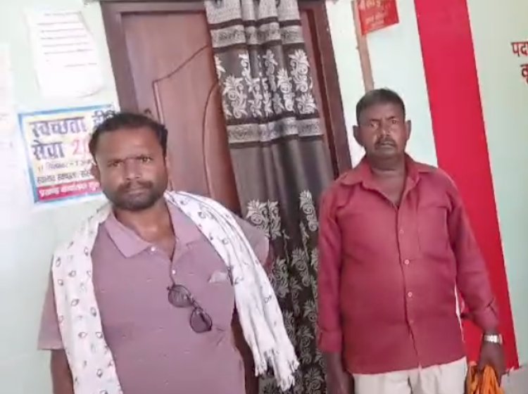 पचाऀ धारियों ने लगाया गंभीर आरोप अंचलाधिकारी दबंगों से अबैध पैसा वसूली कर बनवा रहे हैं घर