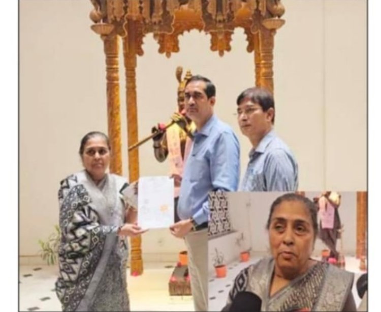 श्री बांके बिहारी गलियारा- महिला गोस्वामी ने स्वेच्छा से डीएम को सौंपे मकान के कागजात