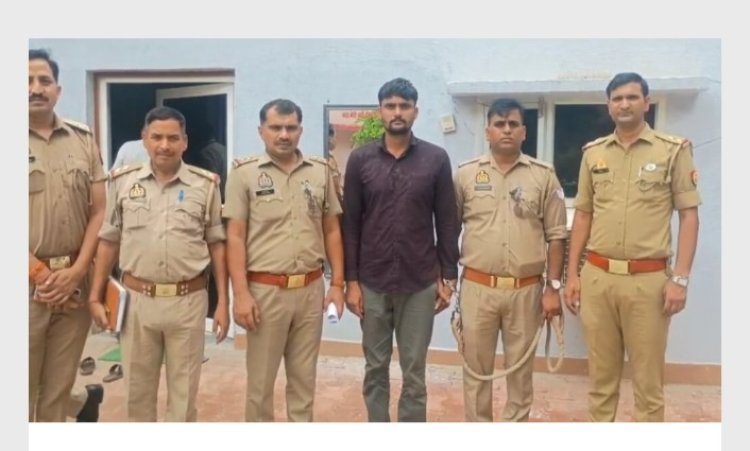 मुनफैद ने अपने घर से बरामद कराये 20 लाख रुपये