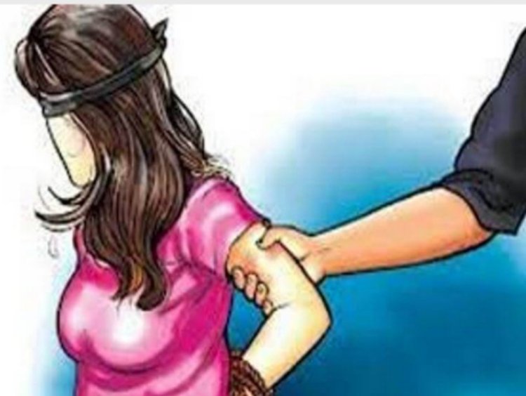 मथुरा की गलियों में सेफ नहीं लड़कियां, राह चलते छेड़छाड़ और ब्लेड से हमला, आरोपित युवक गिरफ्तार