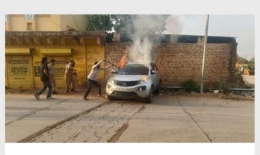 सरकारी डॉक्टर कार में जिंदा जले, दीवार से टकराने पर भड़की आग