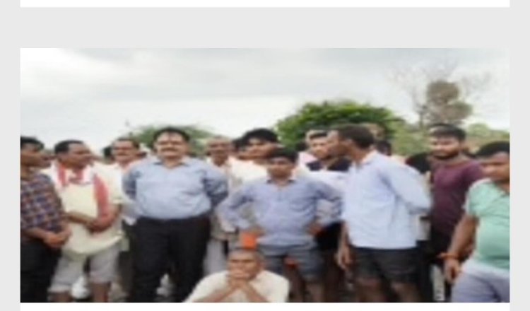 सोंख में पानी के बहाव से कटी सड़क, हंगामा