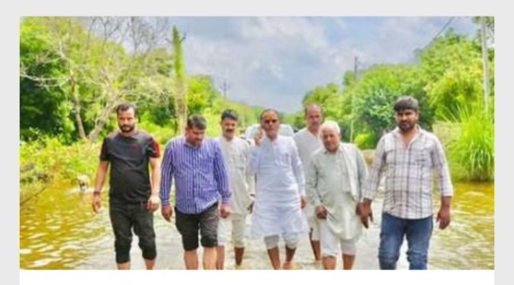 जलभराव प्रभावित क्षेत्र का गोवर्धन विधायक ने किया दौरा
