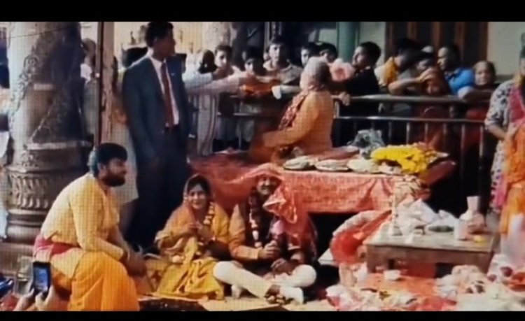 गोवर्धन - बरसाना में लोकसभा अध्यक्ष ने पत्नी संग बरसाने पहुंचकर किए राधा रानी के दर्शन