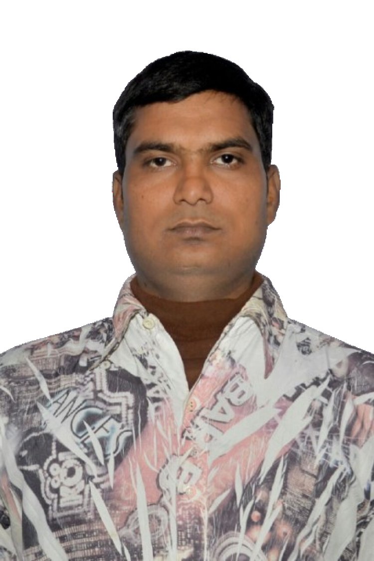 अधिकारियों ने एक्सप्रेस ट्रेन की पेंट्री कार, फूड स्टॉल व बेस किचन का किया निरीक्षण