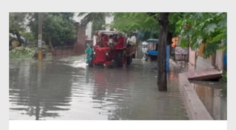 हर गली की यही कहानी, बरसे बदरा तो भर गया पानी