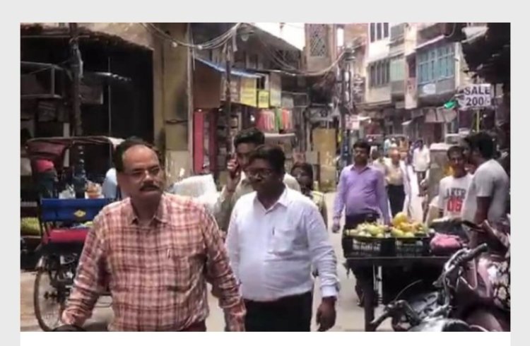 मथुरा के इन चार प्रतिष्ठानों पर काम करते मिले बच्चे, श्रम विभाग ने दिया नोटिस